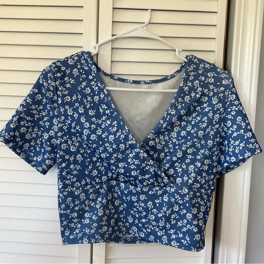 Floral blue top